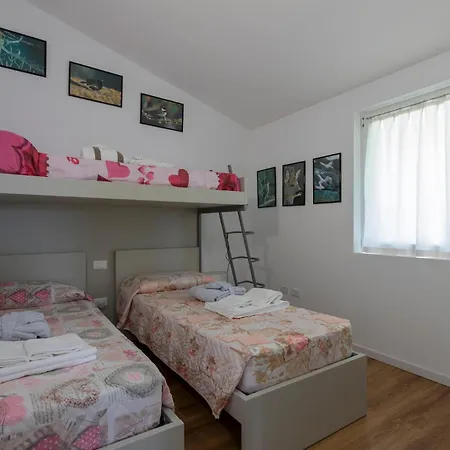 In Solto Collina Bg With Kitchen Holiday home Riva di Solto